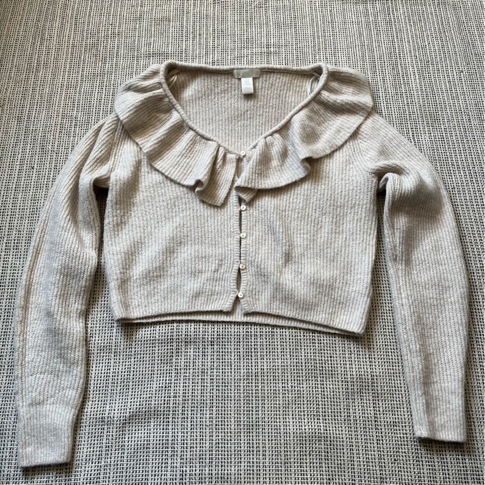 Elegant Cream Ruffled Collar Women's Sweater